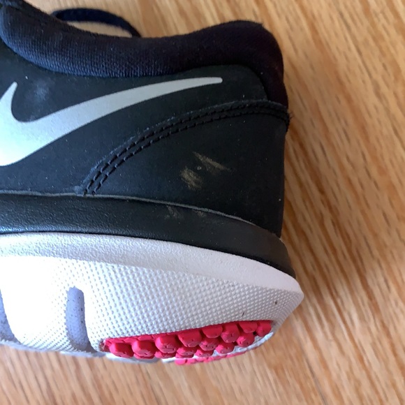 Women's Nike Sneakers Size 7.5 - Picture 5 of 6